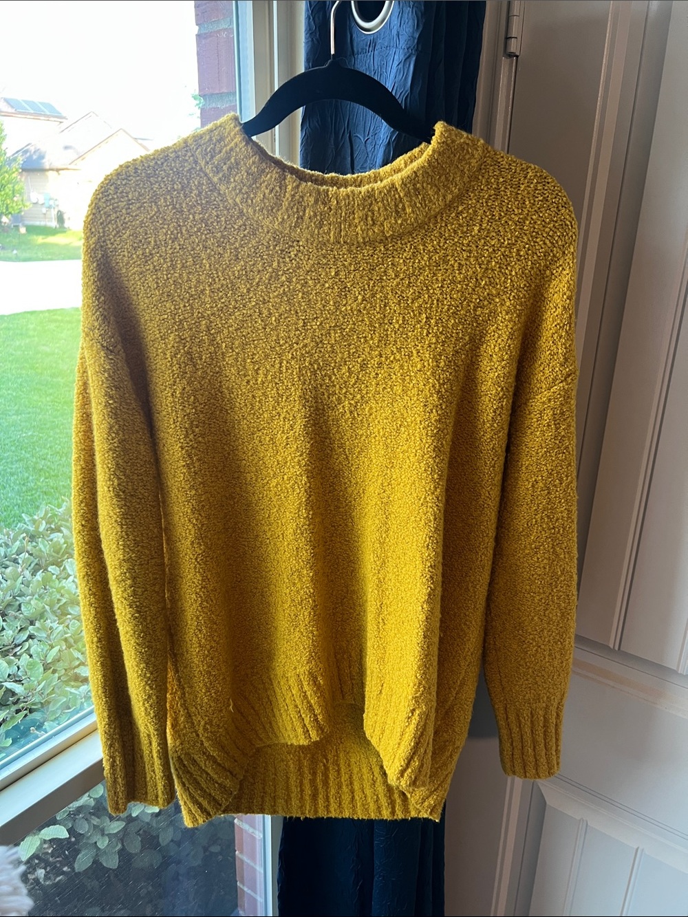 Old Navy Women's Textured Knit Crew Sweater in Mustard